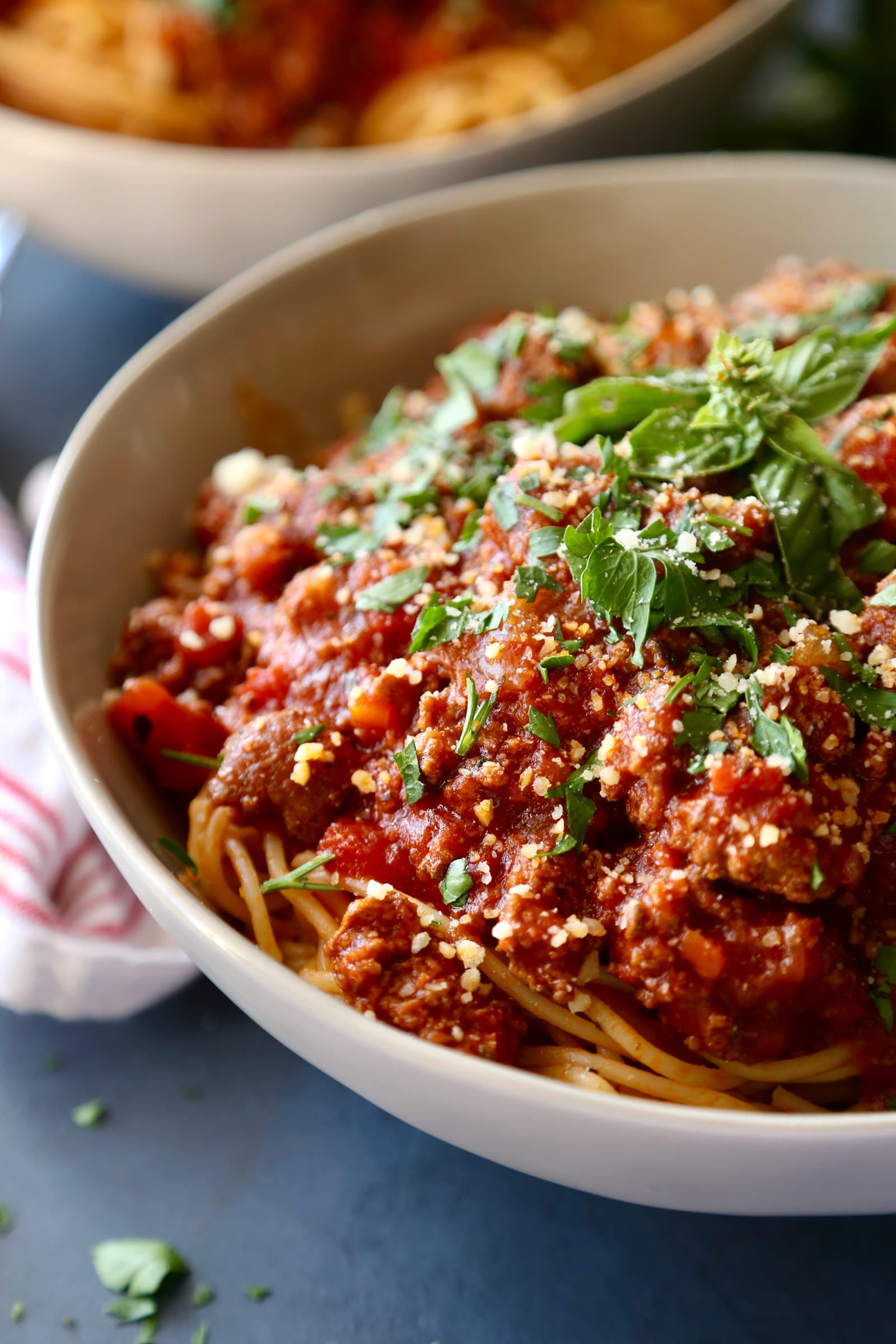 Slow Cooker Spaghetti Bolognese Sauce The Chunky Chef