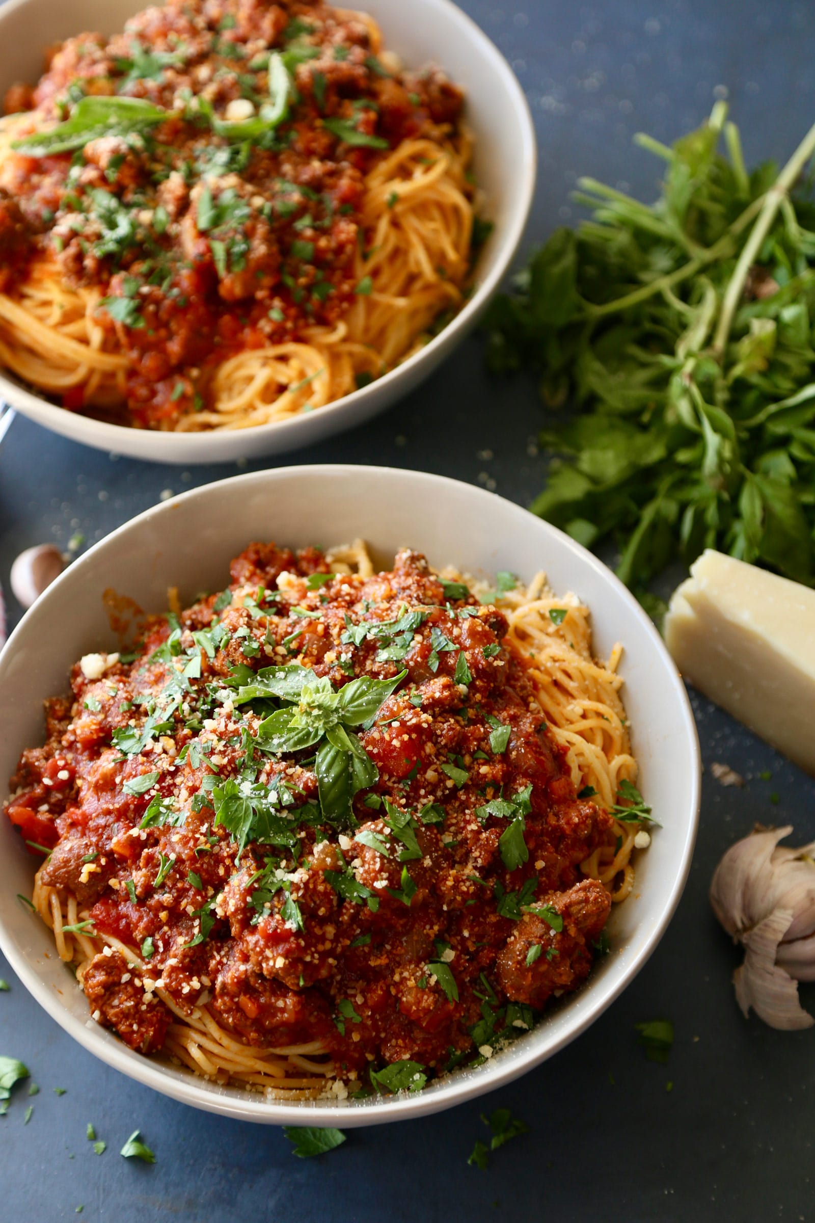 Slow Cooker Spaghetti Bolognese Sauce - The Chunky Chef