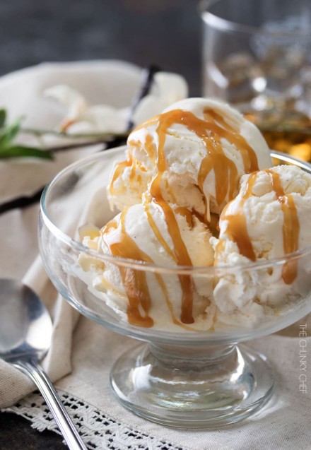 Bourbon Vanilla No Churn Ice Cream - The Chunky Chef