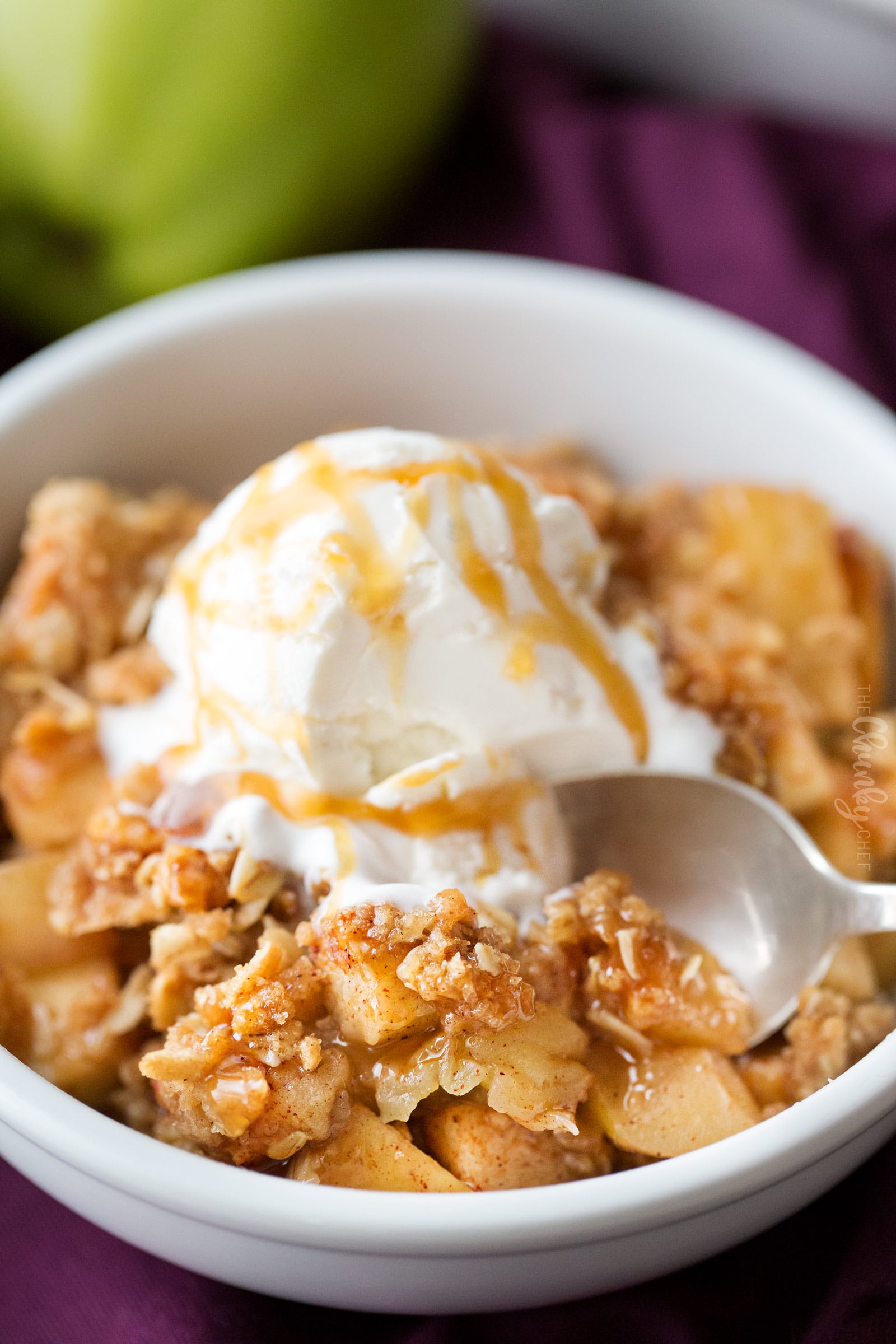 Old Fashioned Easy Apple Crisp - The Chunky Chef