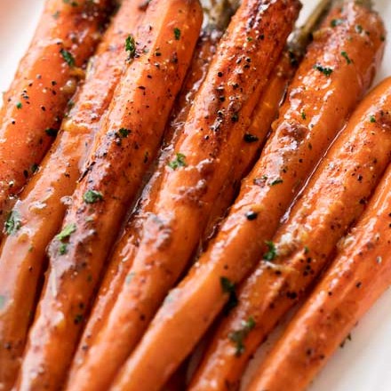 Slow Cooker Roasted Carrots - The Chunky Chef