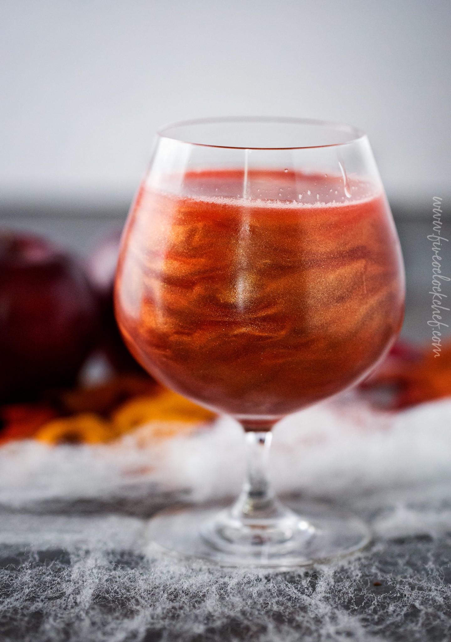 Poisoned Apple Cider Cocktail - The Chunky Chef