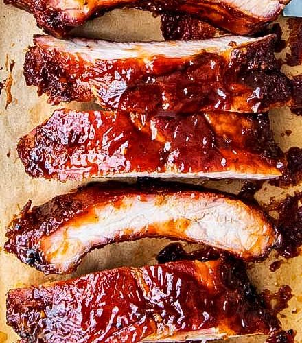 https://www.thechunkychef.com/wp-content/uploads/2018/08/Smoked-Bourbon-BBQ-Baby-Back-Ribs-feat-440x500.jpg