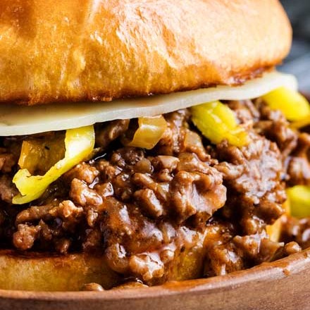 https://www.thechunkychef.com/wp-content/uploads/2018/10/Mississippi-Roast-Sloppy-Joes-feat-440x440.jpg