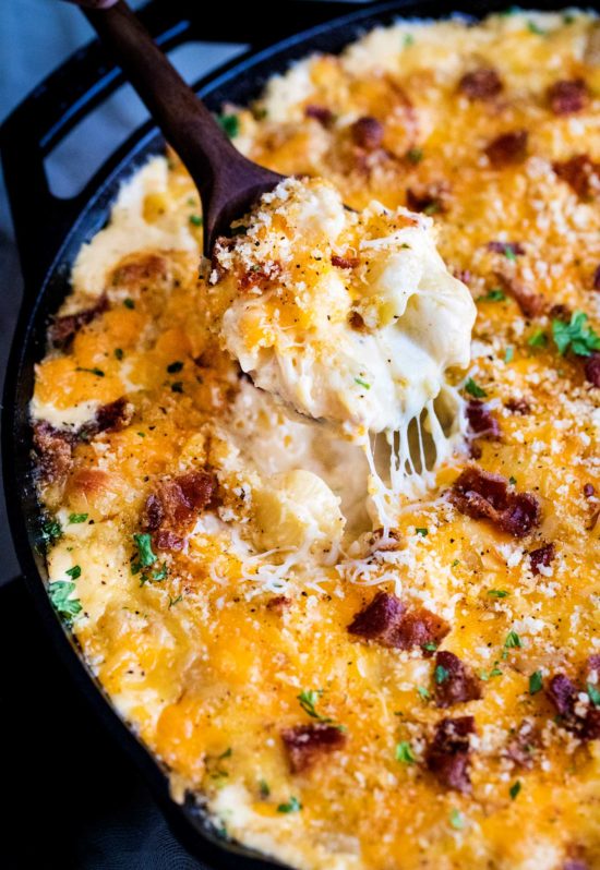 Smoky Chipotle Bacon Mac and Cheese - The Chunky Chef