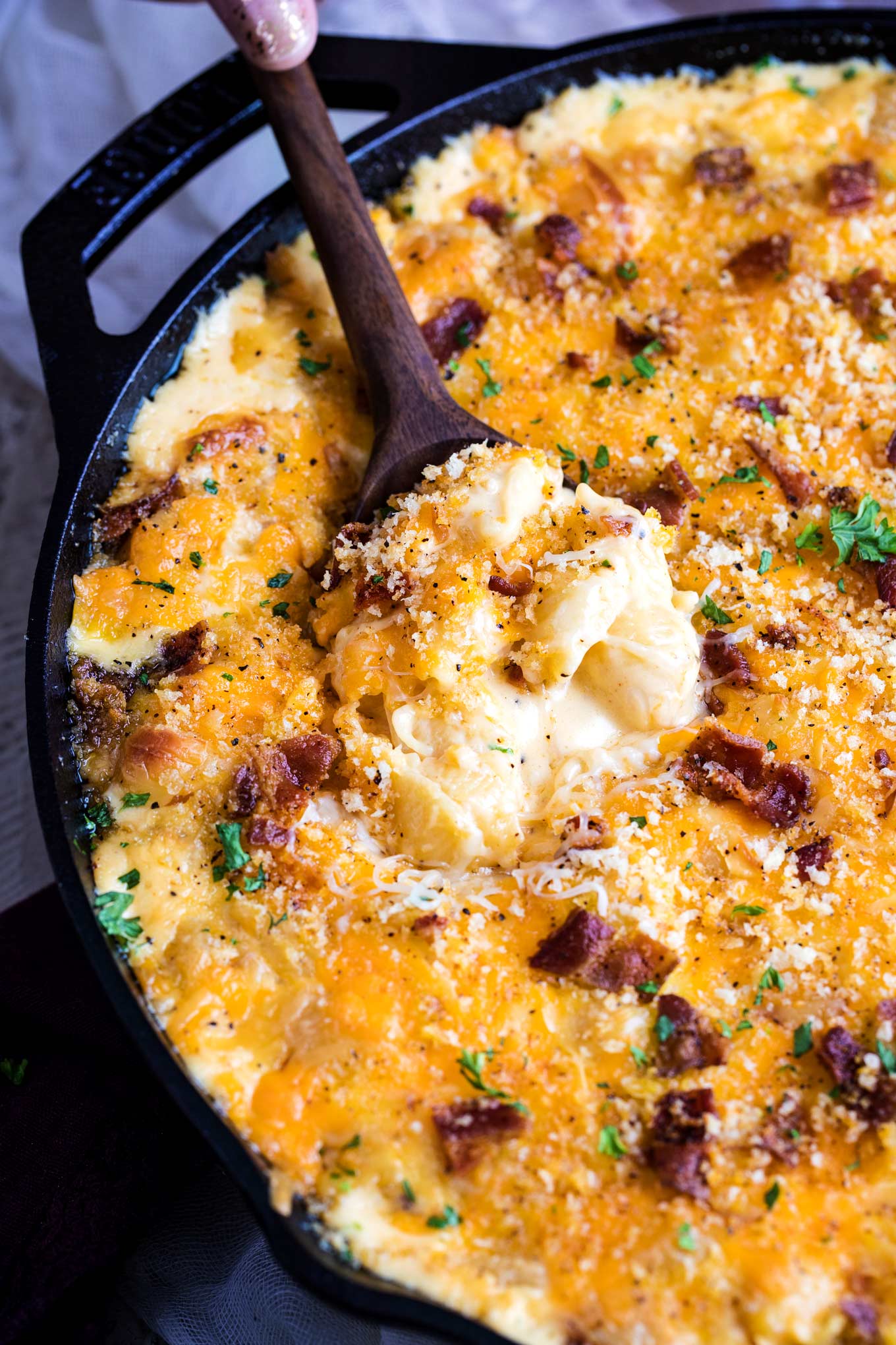 Smoky Chipotle Bacon Mac And Cheese - The Chunky Chef