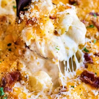 Smoky Chipotle Bacon Mac and Cheese - The Chunky Chef