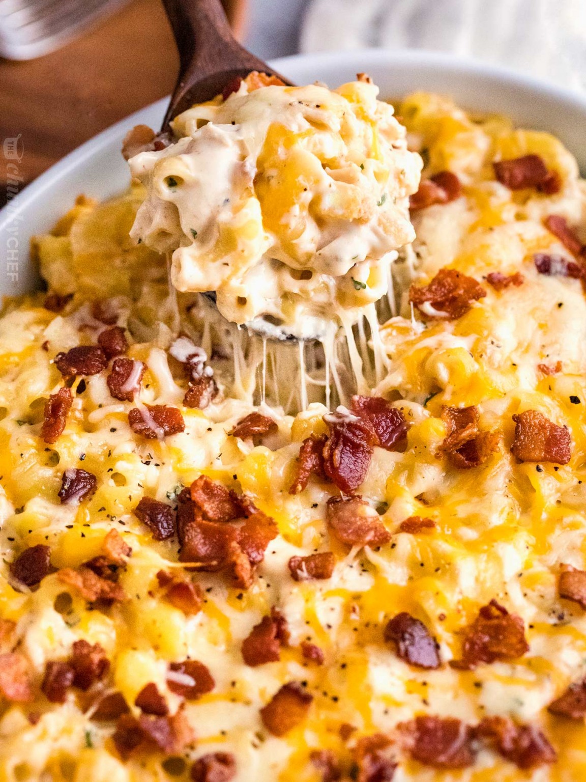 Chicken Bacon Ranch Mac And Cheese Casserole - The Chunky Chef