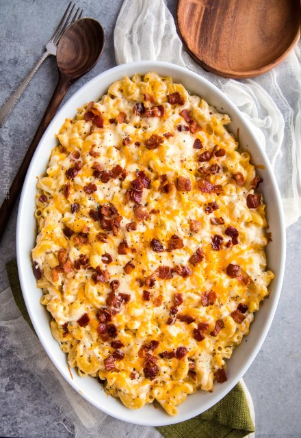 Chicken Bacon Ranch Mac and Cheese Casserole - The Chunky Chef