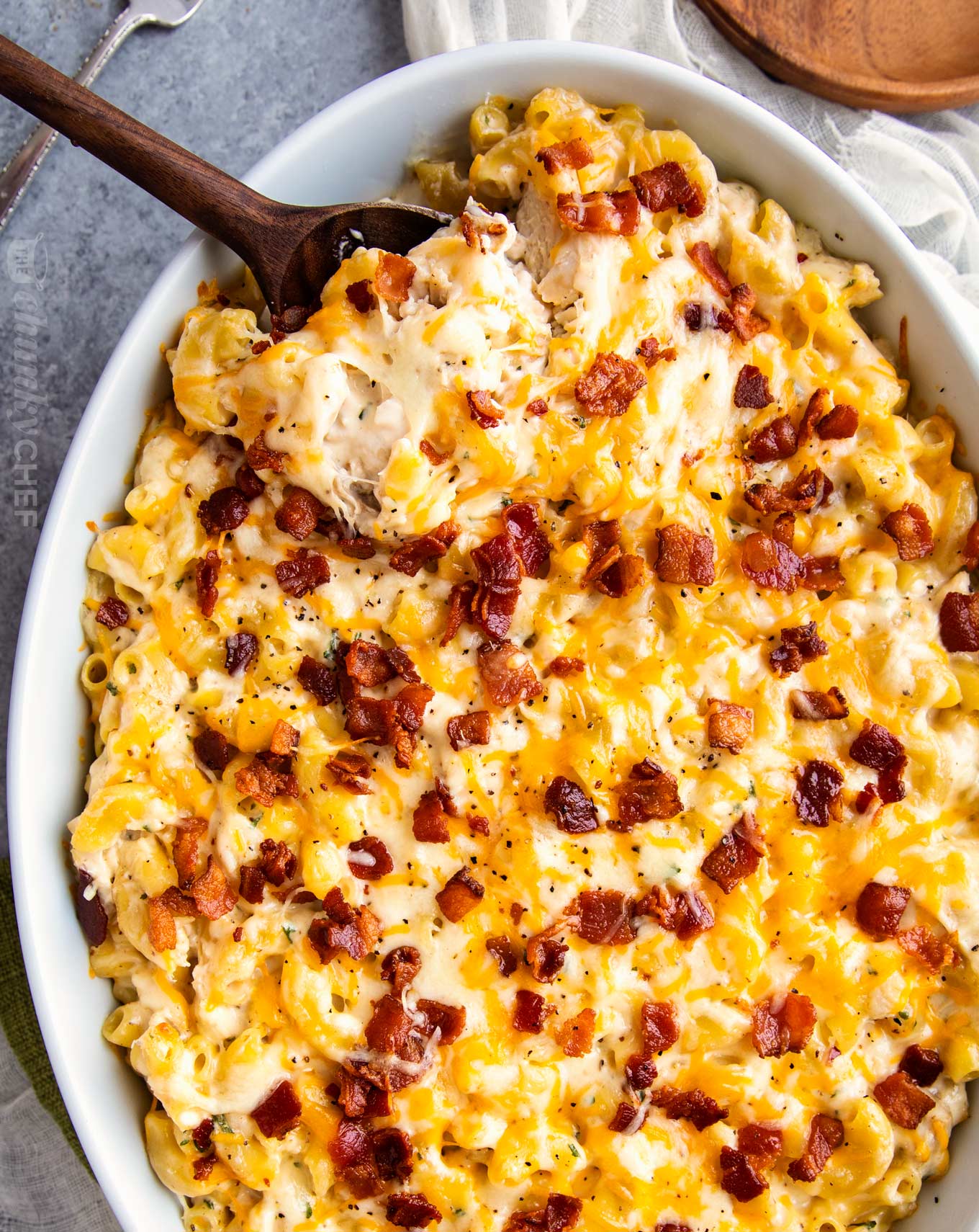 Chicken Bacon Ranch Mac and Cheese Casserole - The Chunky Chef
