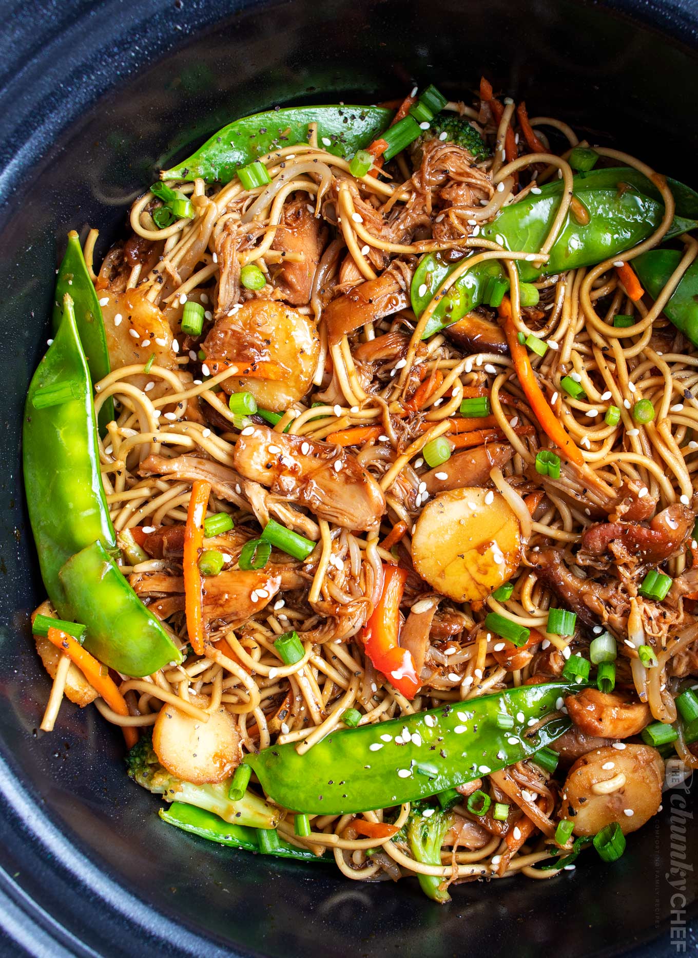 Easy Crockpot Chicken Lo Mein - The Chunky Chef