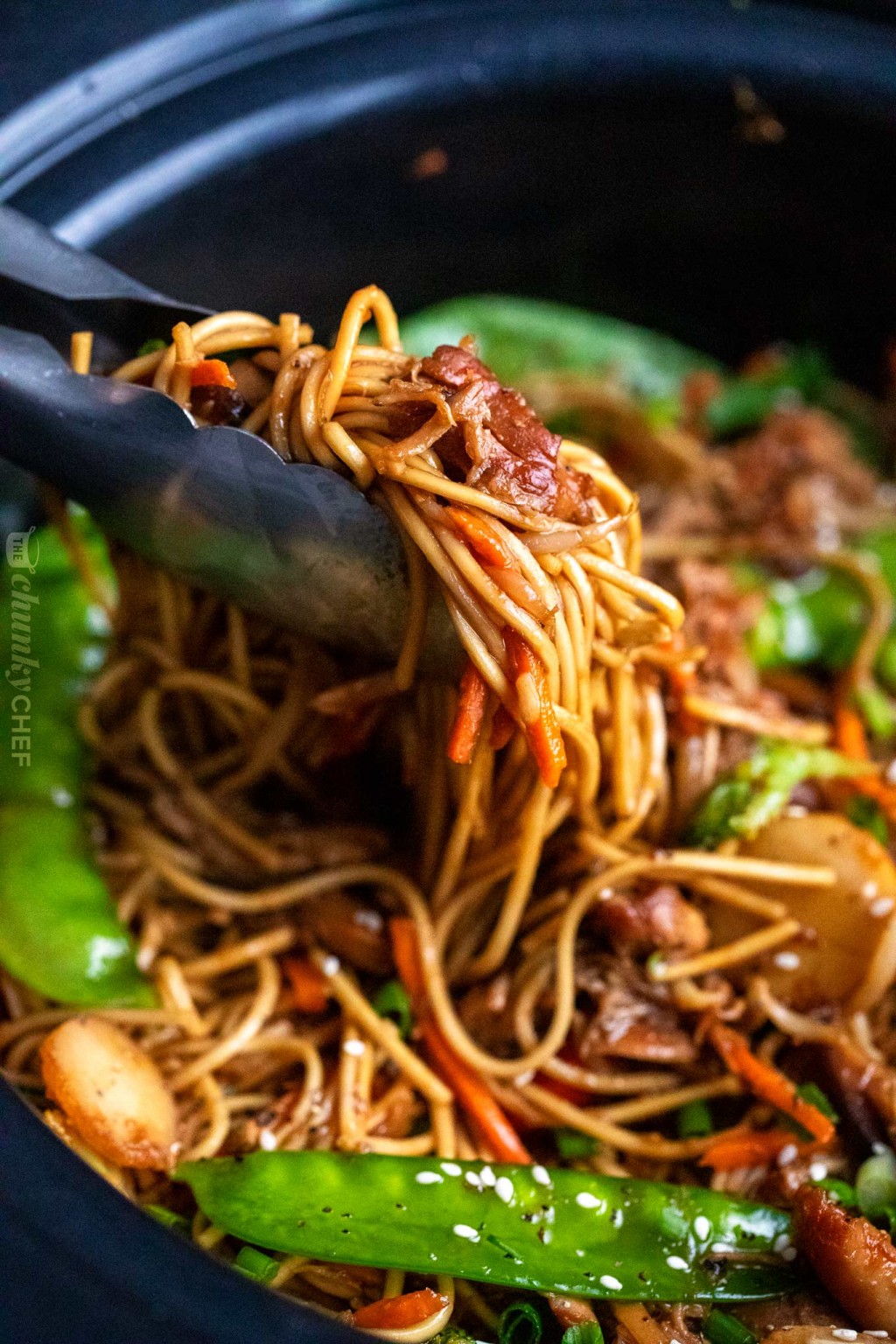 Easy Crockpot Chicken Lo Mein - The Chunky Chef