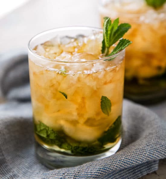 Mint Julep (classic Kentucky Derby cocktail) - The Chunky Chef