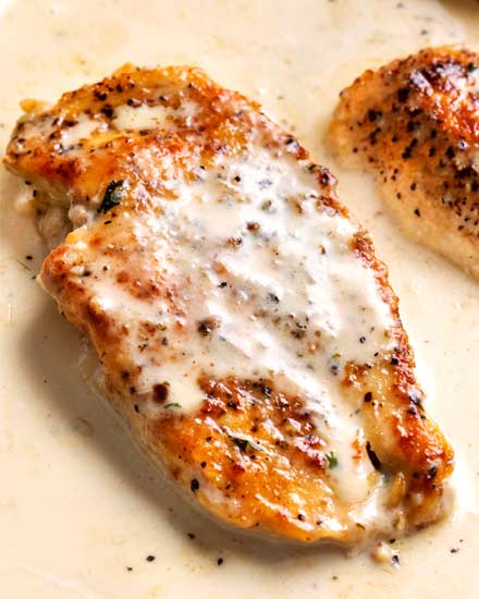 One Pan Creamy Garlic Chicken Breasts Quick Easy The Chunky Chef
