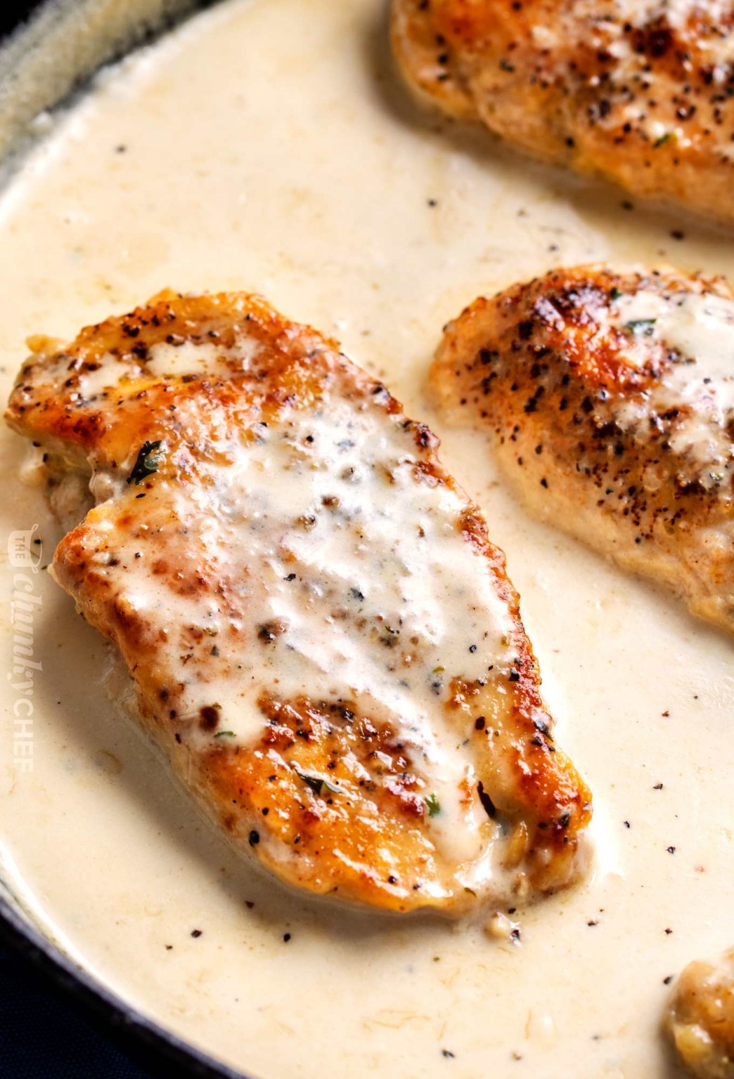 One Pan Creamy Garlic Chicken Breasts Quick Easy The Chunky Chef