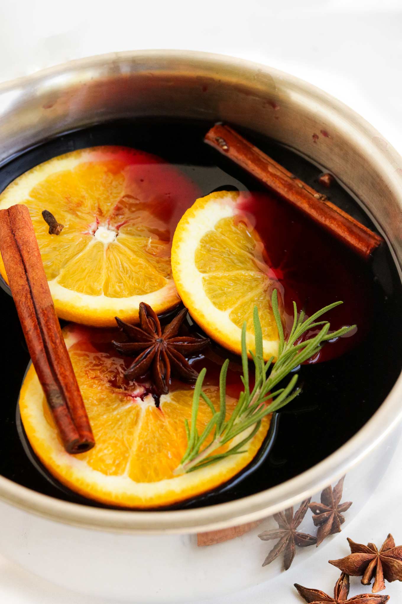 Spiced Mulled Wine (great for the holidays!) - The Chunky Chef