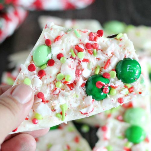 Peppermint Bark Snowflakes - Holiday Hostess Gifts - That Skinny Chick Can  Bake