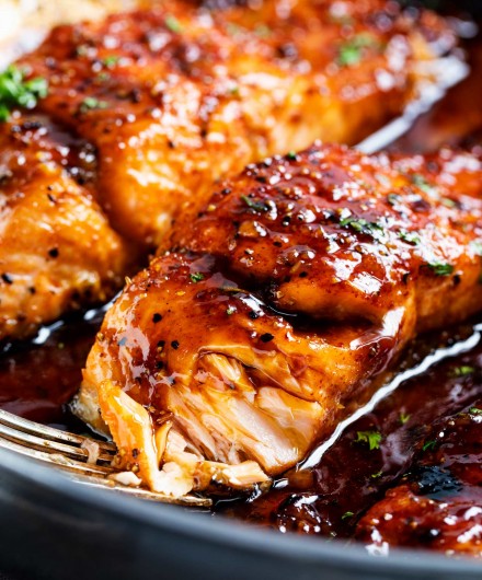 Honey Garlic Glazed Salmon (20 min. recipe!) - The Chunky Chef