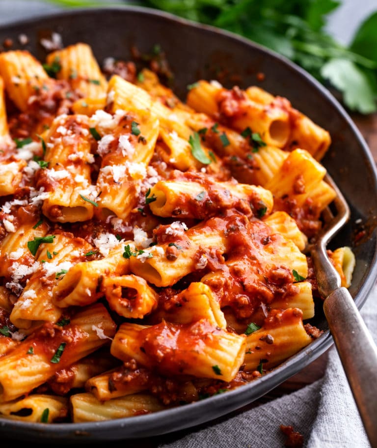 Instant Pot Bolognese Sauce (Italian meat sauce) - The Chunky Chef