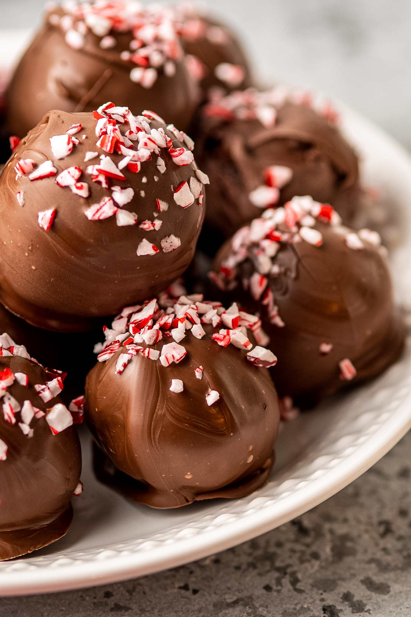 Peppermint Mocha Hot Chocolate Truffle Bombs - The Chunky Chef