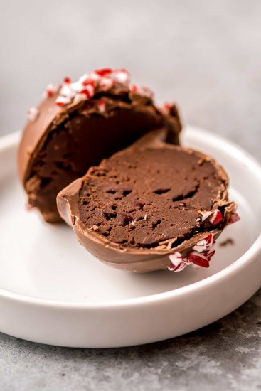 Peppermint Mocha Hot Chocolate Truffle Bombs - The Chunky Chef