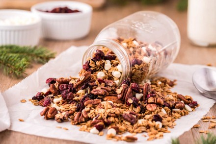 Maple Pecan Granola (easy Homemade Recipe) - The Chunky Chef