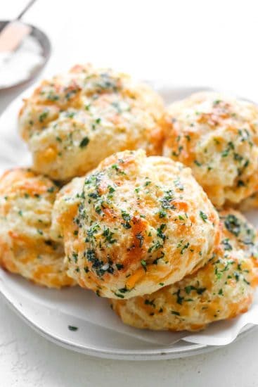 Copycat Cheddar Bay Biscuits - The Chunky Chef