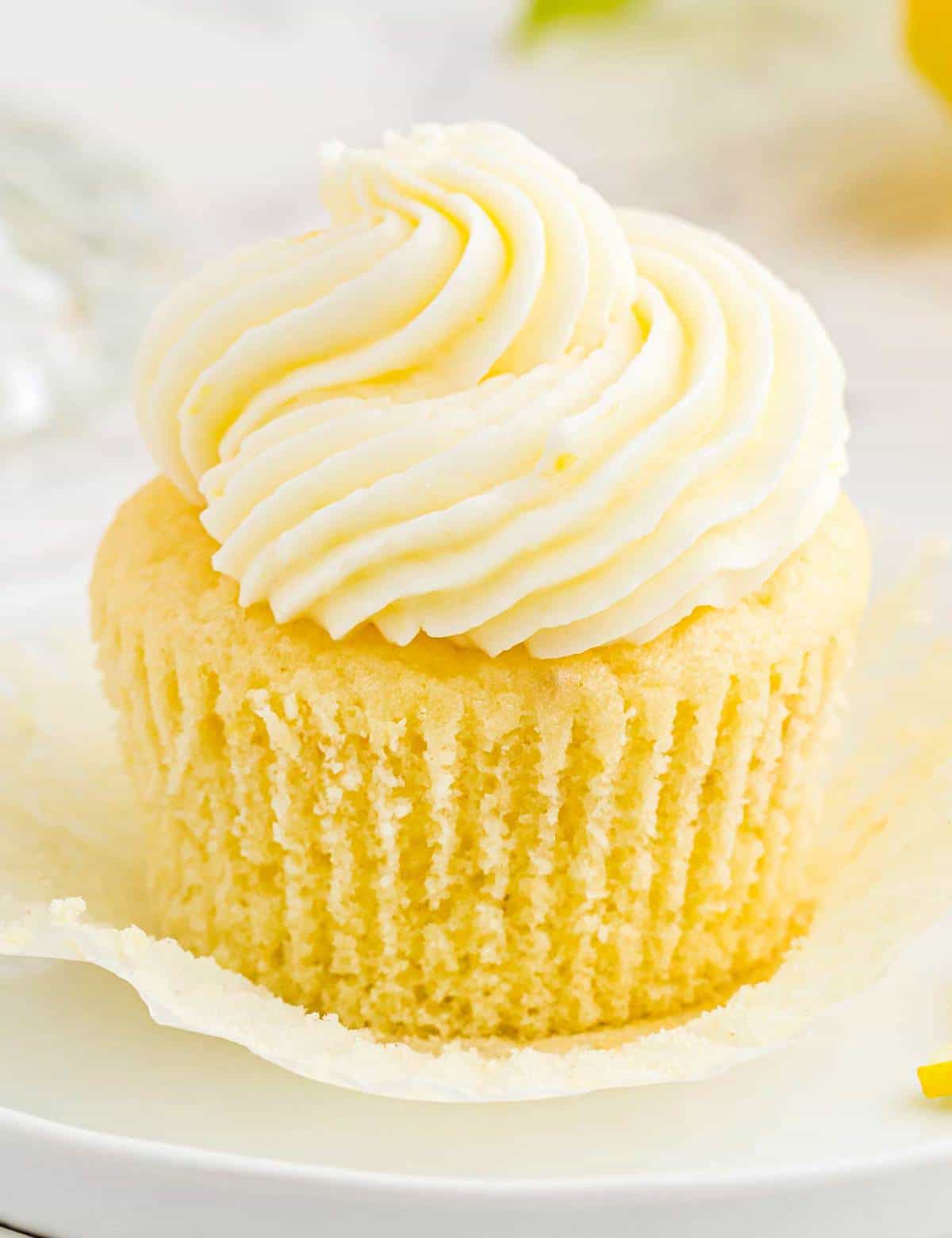 Lemon Cupcakes (from scratch) - The Chunky Chef