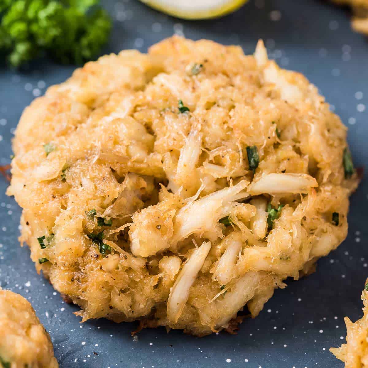 https://www.thechunkychef.com/wp-content/uploads/2021/05/Maryland-Style-Crab-Cakes-recipe-card.jpg