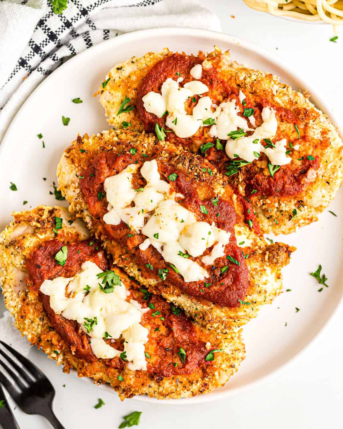 air-fryer-chicken-parmesan-the-chunky-chef