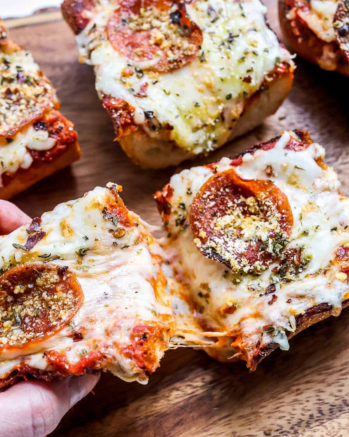 The Best French Bread Pizza The Chunky Chef 5234