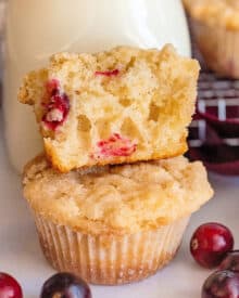 Crumble-Topped Cranberry Muffins