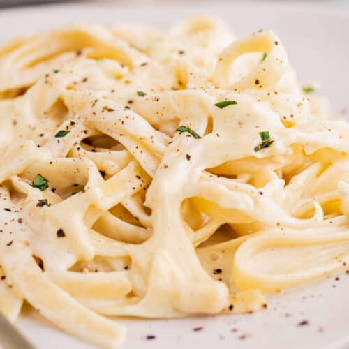 Creamy Mushroom Pasta - The Chunky Chef