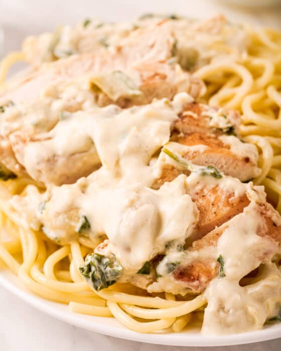 Creamy Spinach and Artichoke Chicken (one pan!) - The Chunky Chef