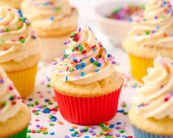 Ultimate Vanilla Cupcake Recipe - The Chunky Chef