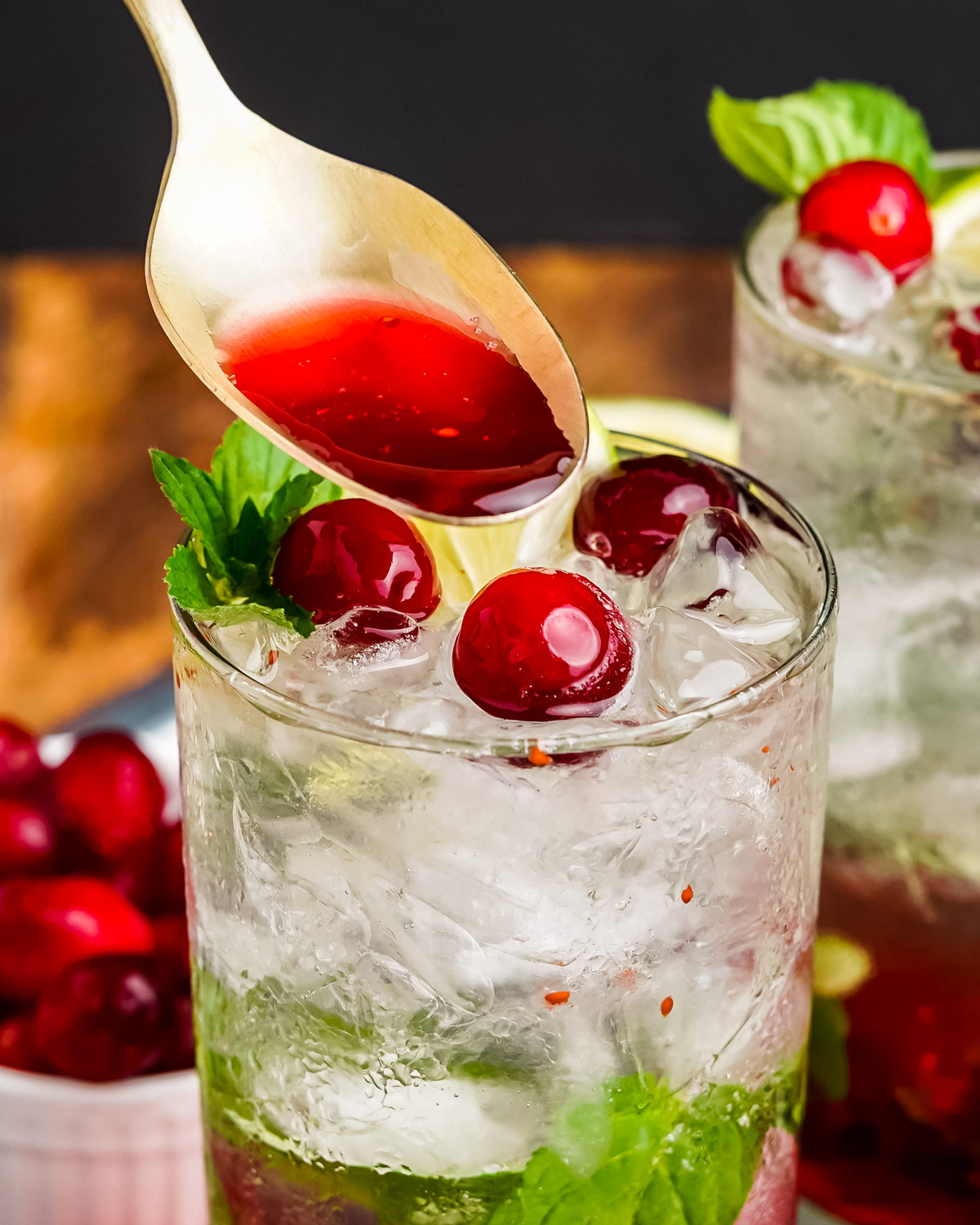 Holiday Cranberry Mojito Recipe - The Chunky Chef