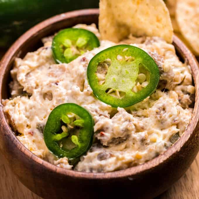 https://www.thechunkychef.com/wp-content/uploads/2022/11/Spicy-Sausage-Jalapeno-Popper-Dip-recipe-card-680x680.jpg