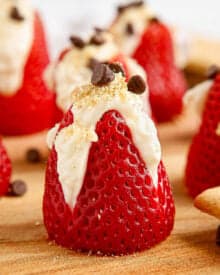 Cheesecake Stuffed Strawberries