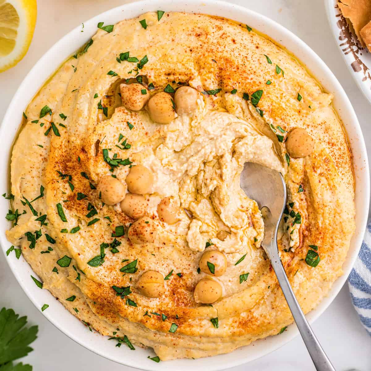 Easy Roasted Garlic Hummus - The Chunky Chef