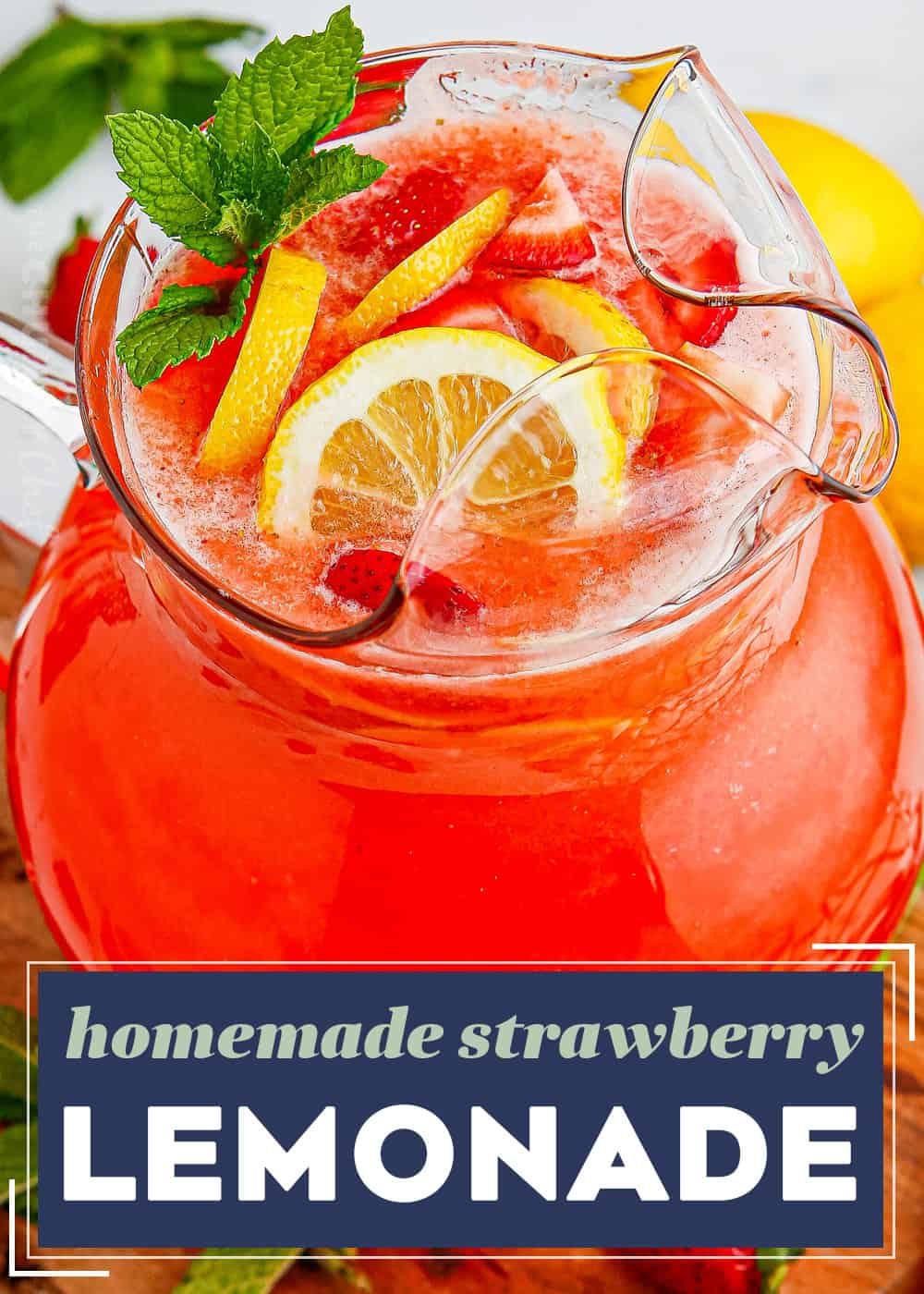 Homemade Strawberry Lemonade - The Chunky Chef