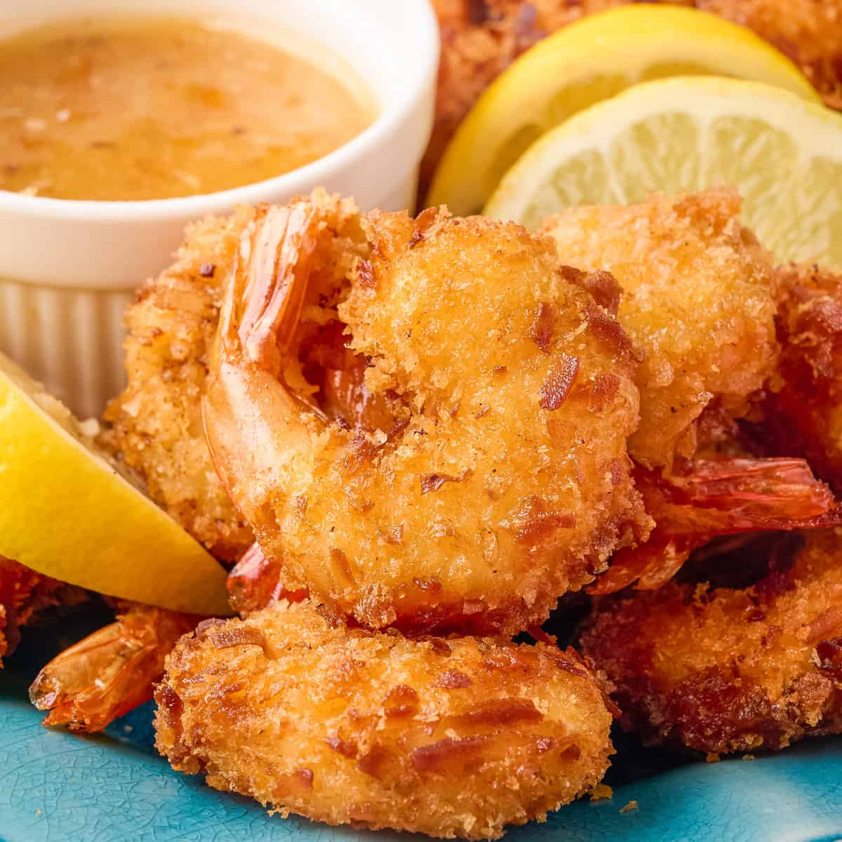 https://www.thechunkychef.com/wp-content/uploads/2023/08/Fried-Coconut-Shrimp-recipe-card.jpg